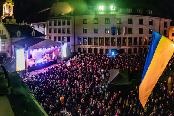 Na Koncerte pre Ukrajinu vystúpia Spevácky zbor Lúčnica, Para, Slobodná Európa a ďalší